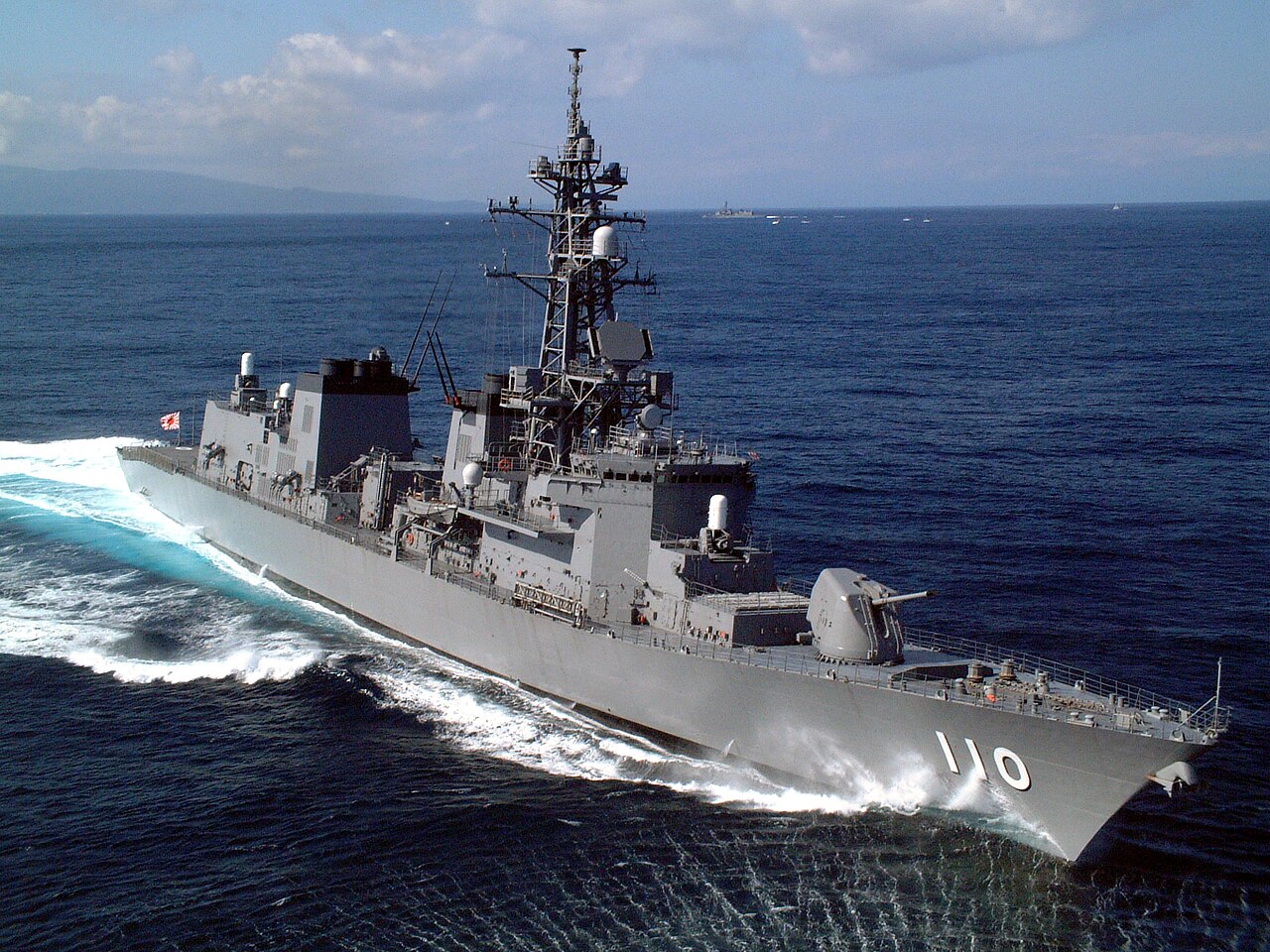 JS Takanami(DD-110).jpg